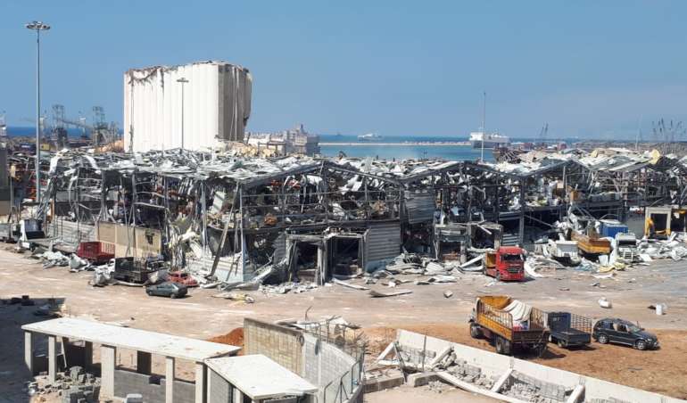 Zernstörter Hafen von Beirut