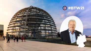 Fotomontage mit Bundestagskuppel und Herrn Nünthel